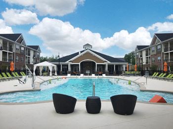 Hawthorne at the summit pool